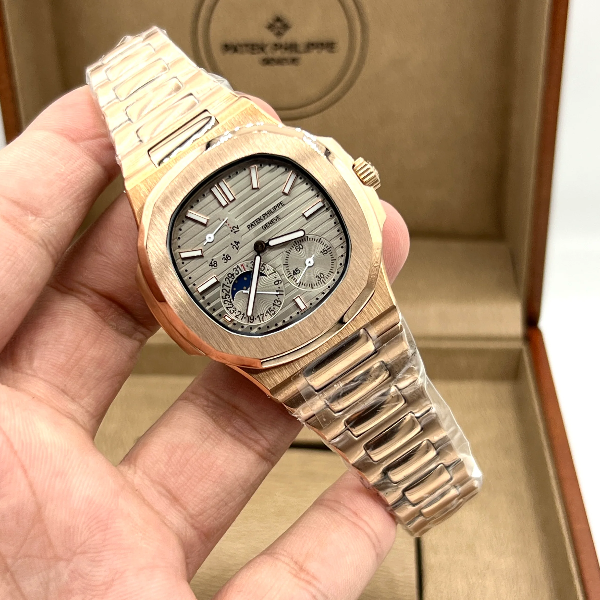 pp master plus watch with box